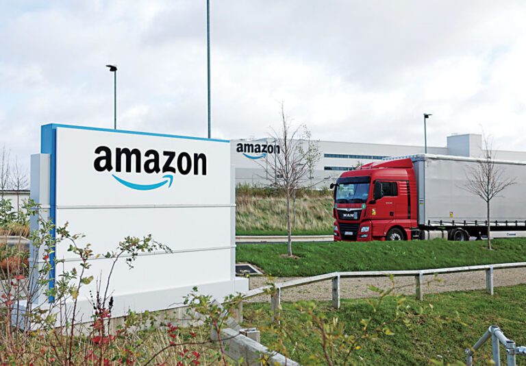 亞馬遜這波跌勢期間股價累計下跌18%，市值蒸發約4630億美元，圖為亞馬遜物流。路透社資料圖片