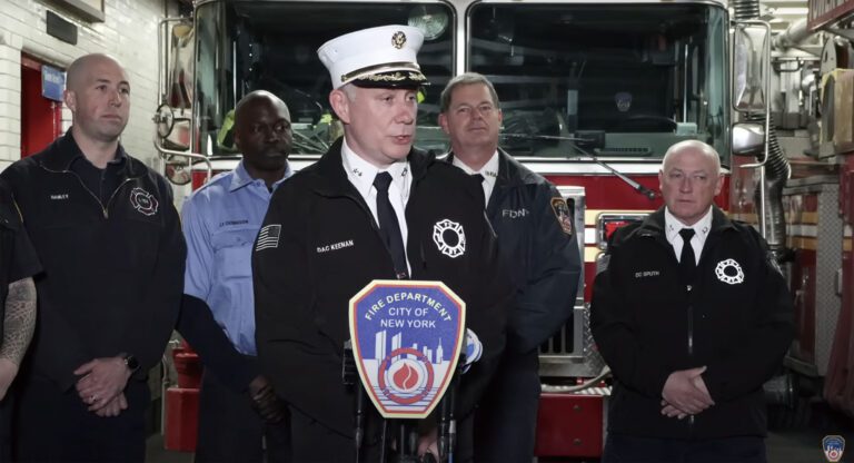 馬姆達尼上周曾缺席大主教希克斯的就職典禮。美聯社