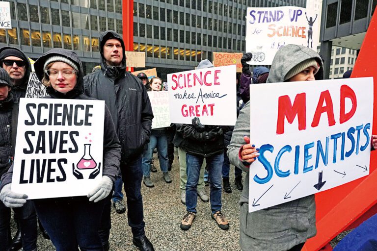 州議員威善高提出230億元公債案，向本州不同大學提供研究資金，圖為去年3月民眾參與支持科學反對聯邦削減的集會。美聯社資料圖片