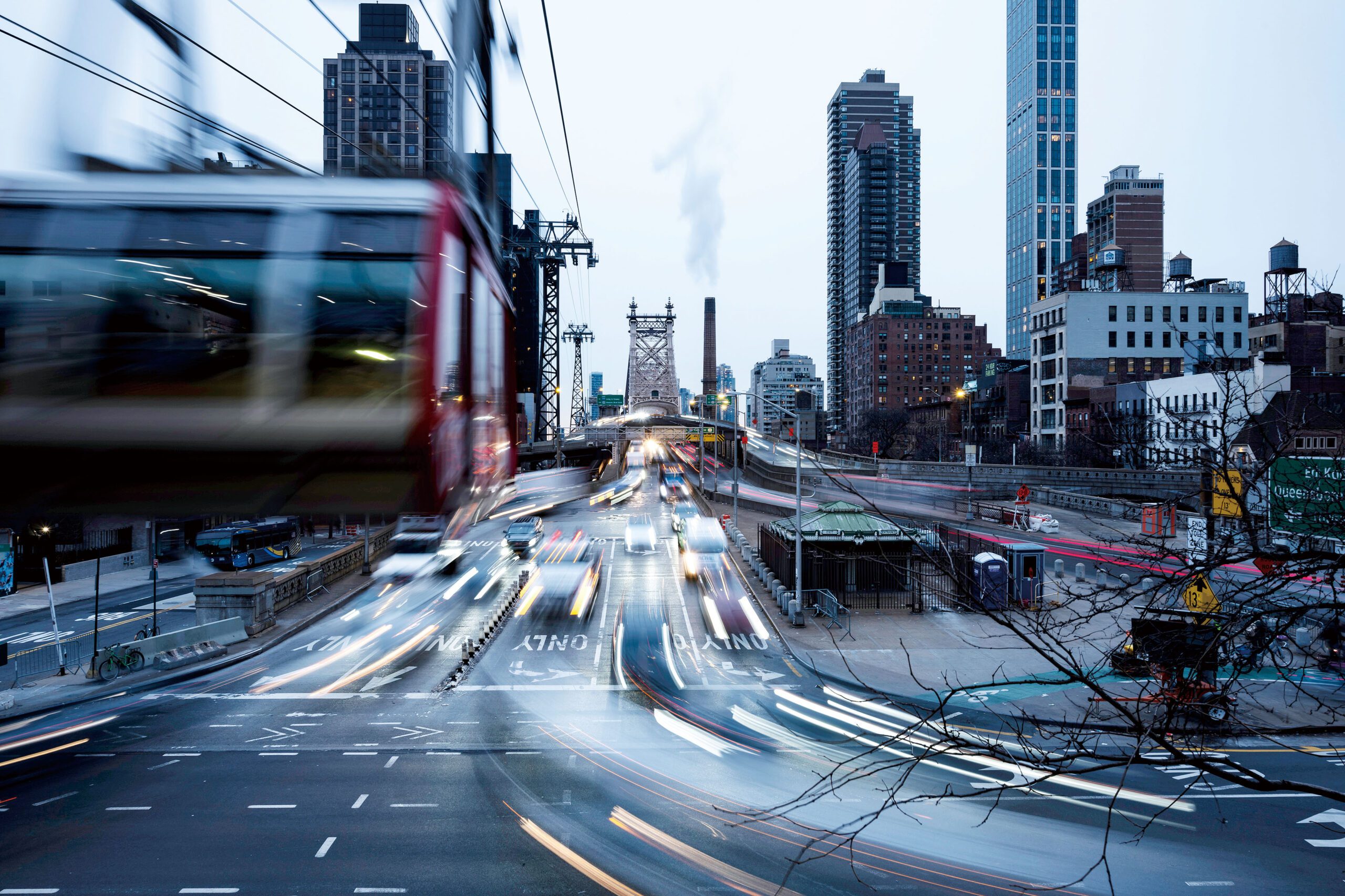 根據州車管廳的新規定,多項常見交通違規將面臨更高扣分。 Karsten Moran/紐約時報