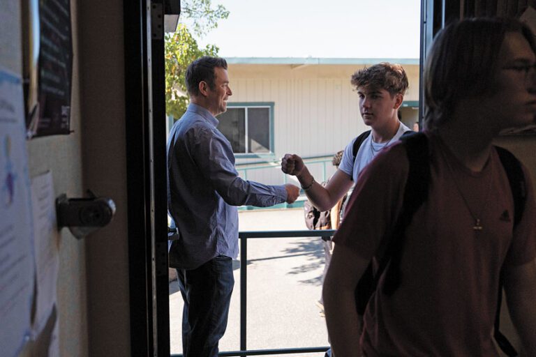 聯邦教育部指加州有關學生性別認同披露政策違反聯邦法，威脅扣起聯邦經費，州總檢察長邦塔迅速告上法庭。美聯社資料圖片