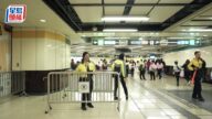【新春花車巡遊】配合人潮管制 港鐵尖沙咀及尖東站多個出入口臨時關閉