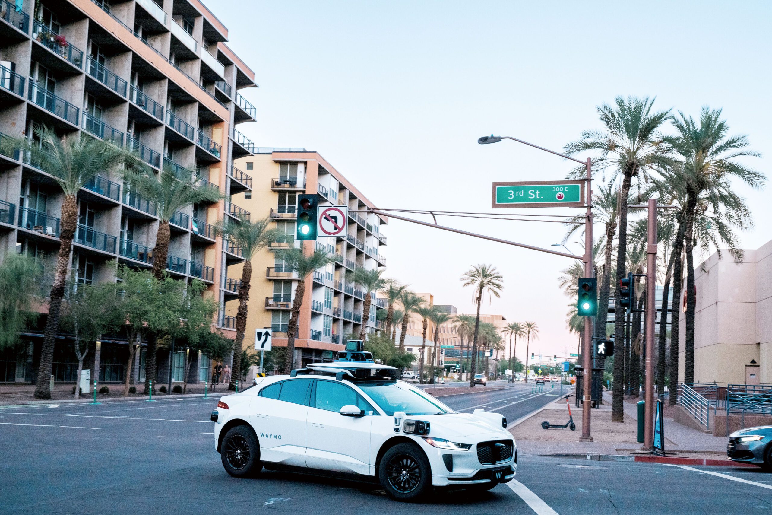 Waymo已在三藩市、洛杉磯、鳳凰城及邁阿密等地營運。Caitlin O'Hara/紐約時報