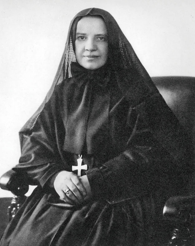 芝加哥市府選擇卡布里妮修女作為開放紀念碑安放在阿里戈公園。