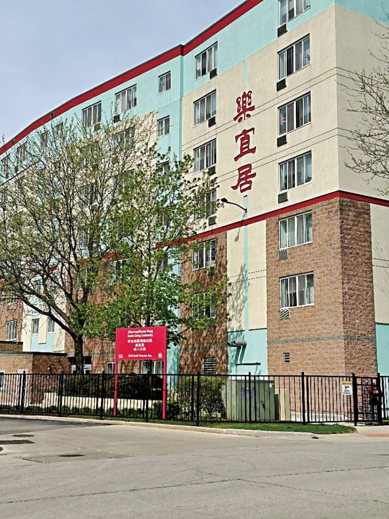 位於華埠普魯斯頓路的樂宜居老人大廈。梁敏育攝