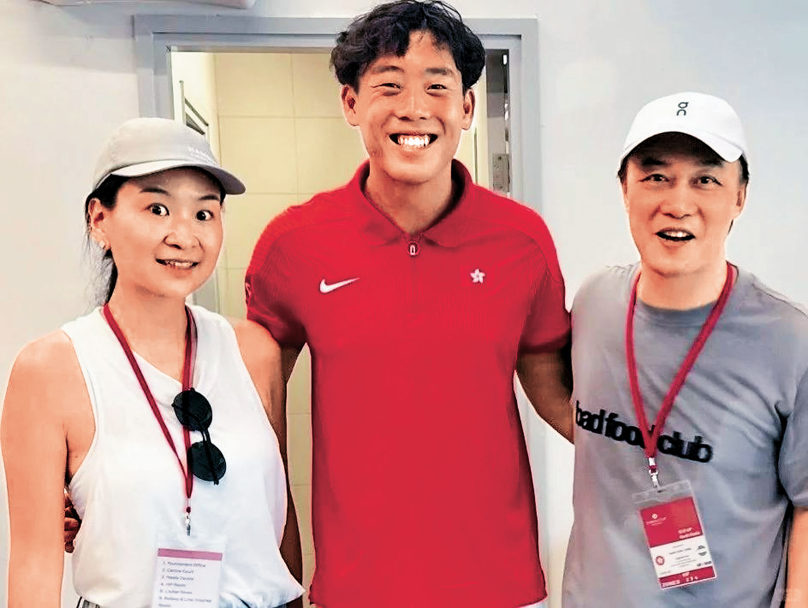 ■Constance與黃澤林（中）疑經陳奕迅（右）認識。