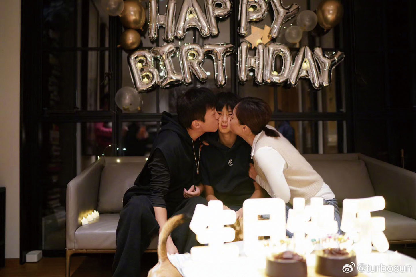 鄧超、孫儷一向恩愛，與孩子感情也很好。網上圖片