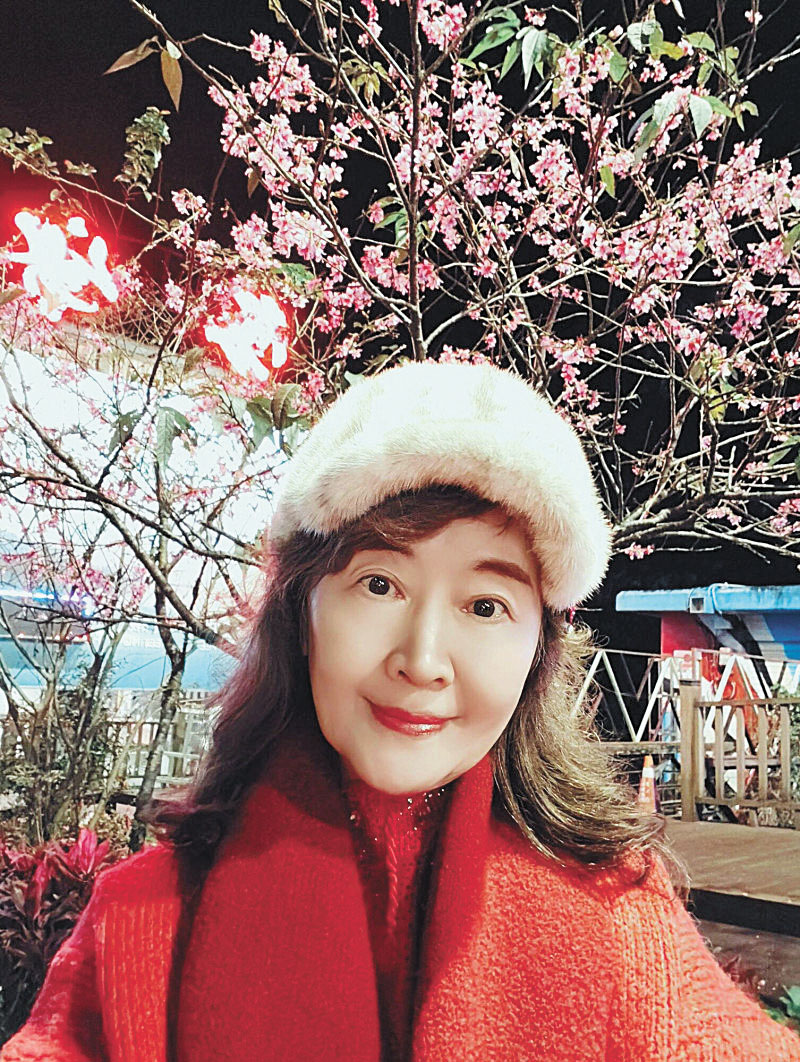 吳雪芬因演唱過《江漢英豪》等主題曲走紅歌壇。網上圖片