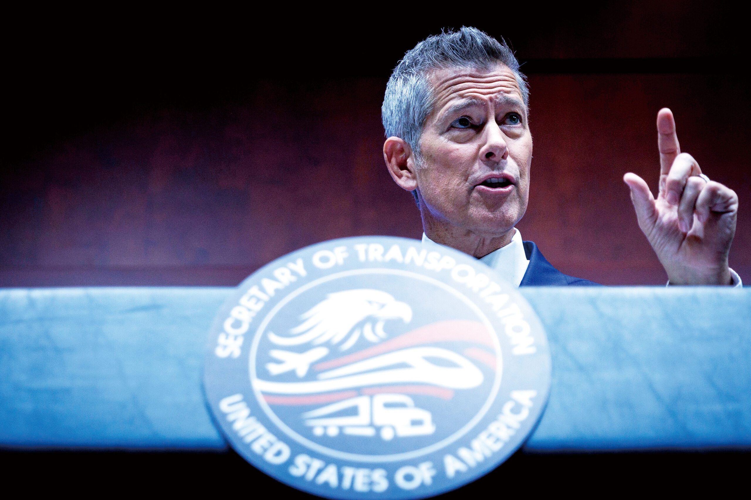 運輸部長達菲20日在華盛頓召開記者會。美聯社