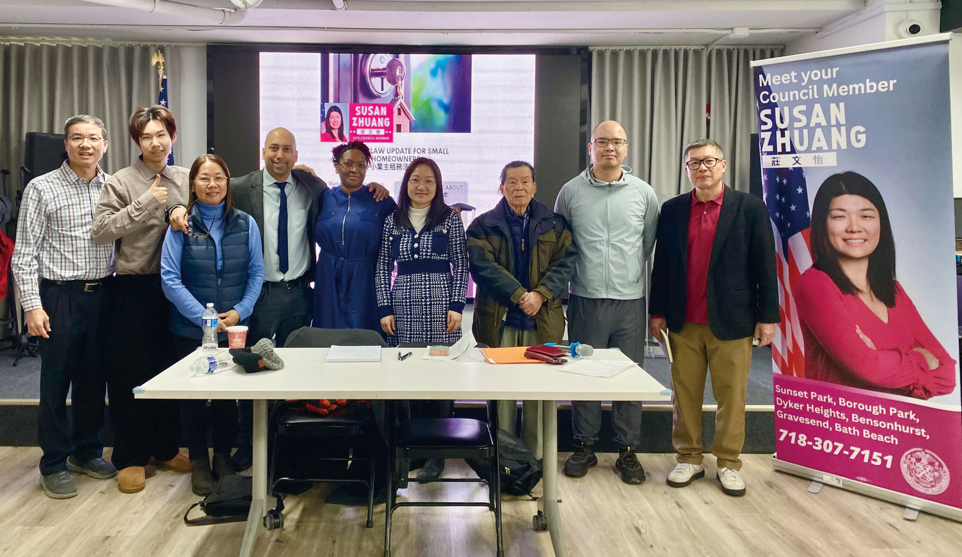 謝曉瓊（右四）與巴蘇（左四）等嘉賓出席21日活動。 張之銘攝