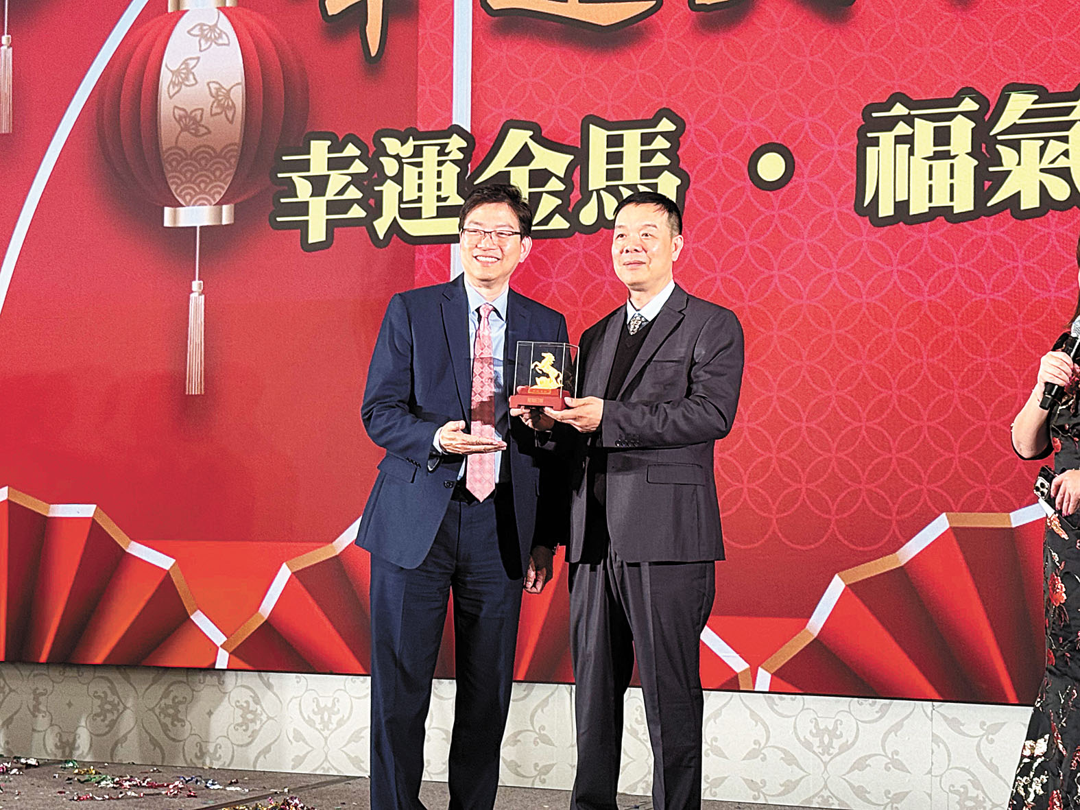 幸運來賓抽到馬年金馬獎。記者陸新攝