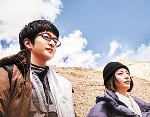 該片由屈楚蕭、邱天領銜主演。網上圖片