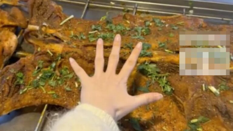 團年飯驚現「縮水羊」！18公斤活羊烤完僅剩3.5公斤，商家辯稱「正常」惹爭議