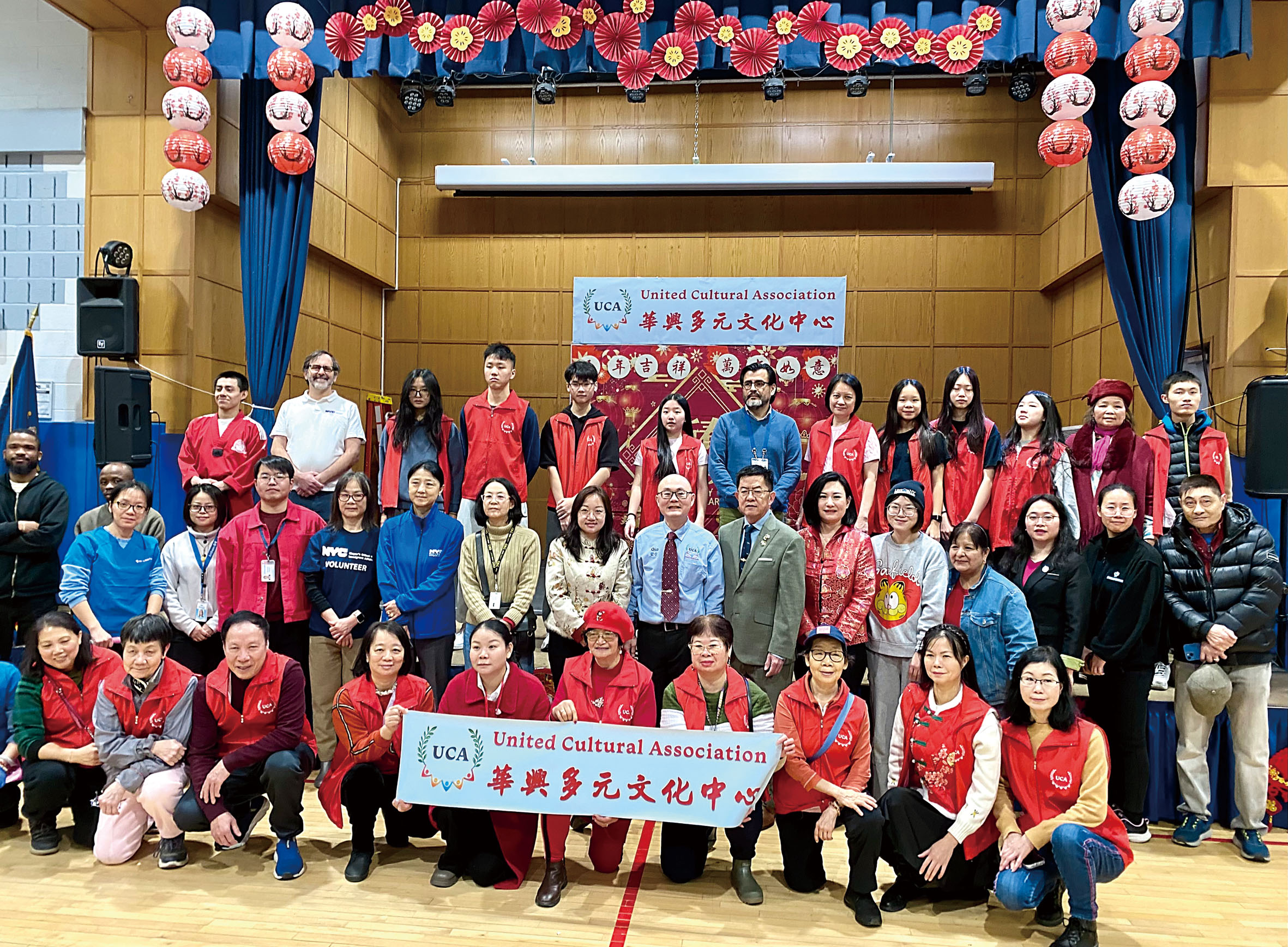 部分出席20日活動嘉賓合影。 張之銘攝