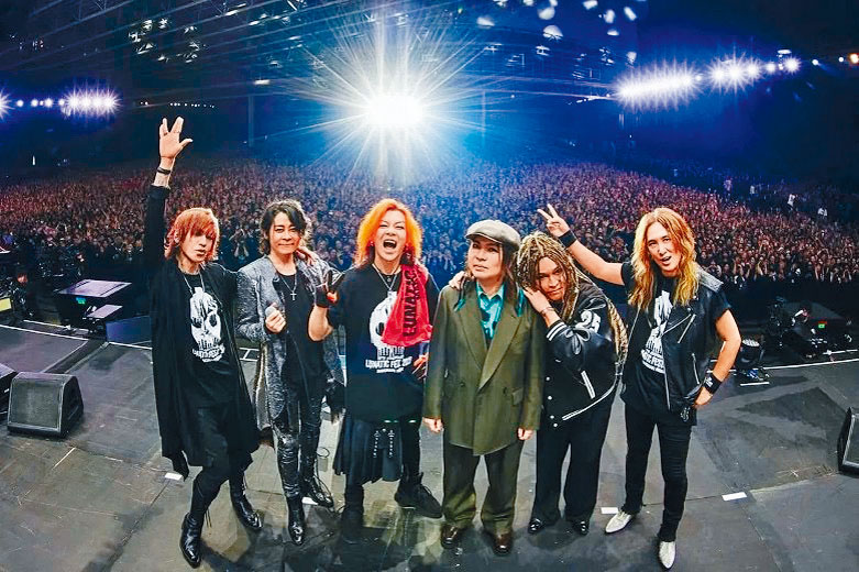 去年11月，真矢最後一次公開亮相。