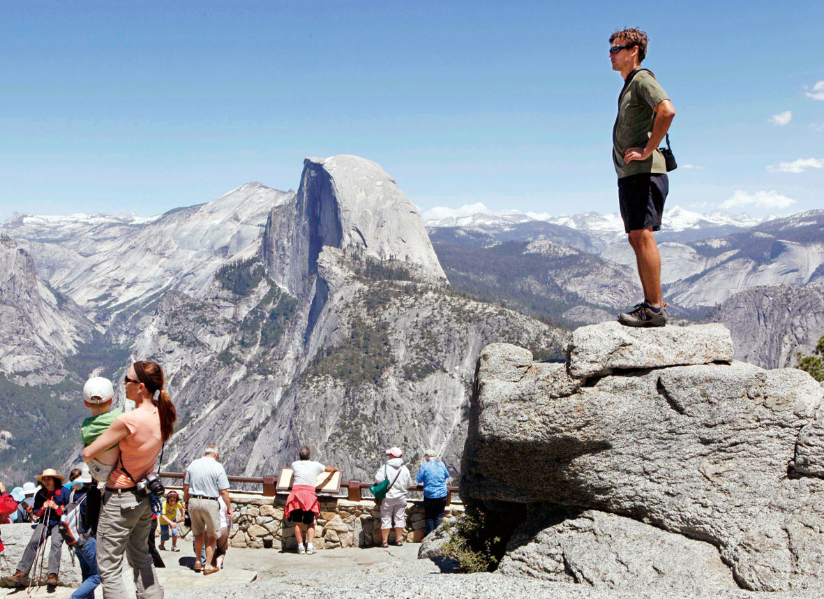 優山美地是全國最受歡迎的國家公園之一，暑假旺季尤其吸引眾多訪客。美聯社資料圖片