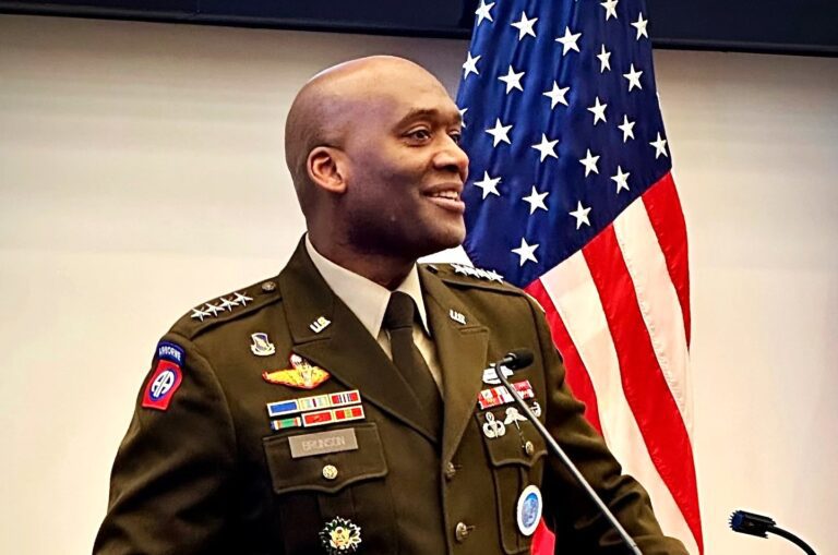 駐韓美軍司令就美中戰機對峙事件　罕有向南韓道歉