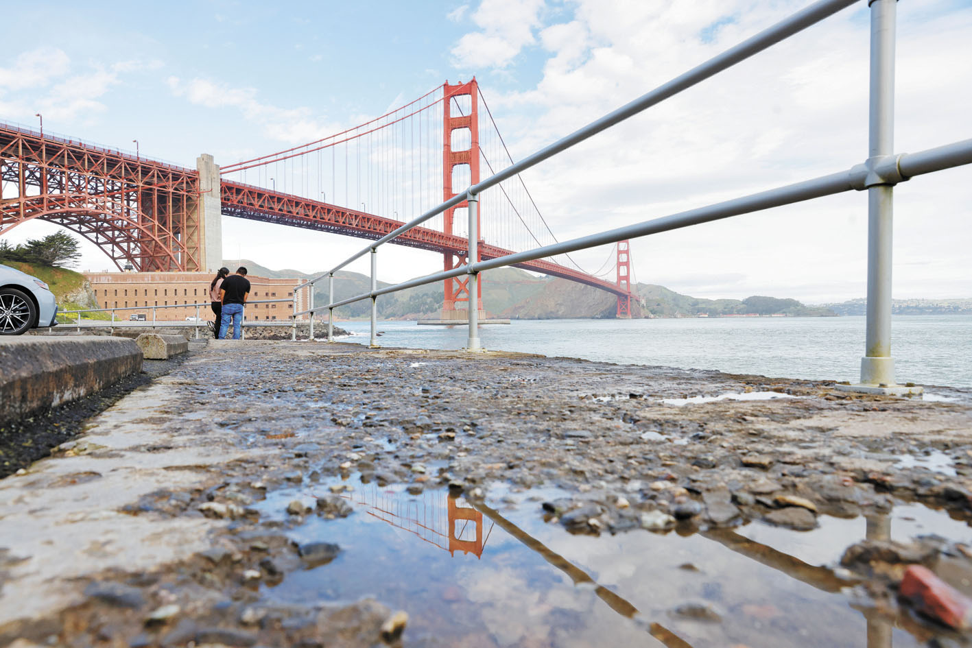 灣區風暴繼續,但雨勢減弱。Giselle Garza Lerma/三藩市紀事報/美聯社