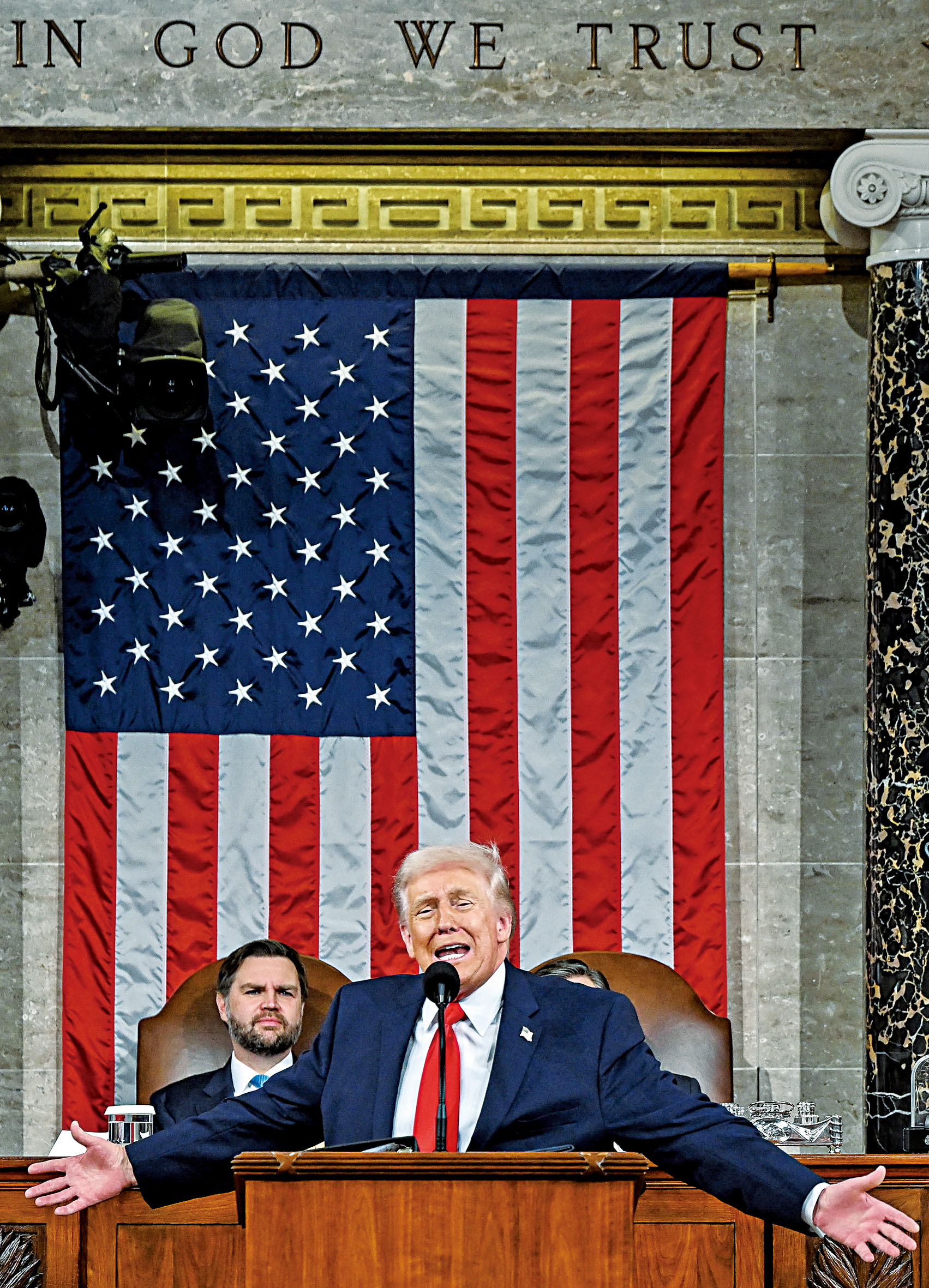 特朗普發表國情咨文，身後坐的是副總統萬斯。路透社