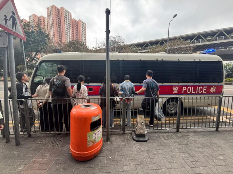 牛頭角道店鋪暗藏淫窟 警閃電搜查拘捕三名內地女子