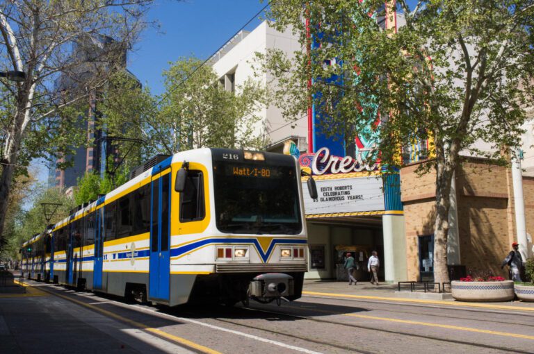 沙加緬度疑改善公共交通安全 吸引民眾乘搭巴士、輕鐵｜細說燊語