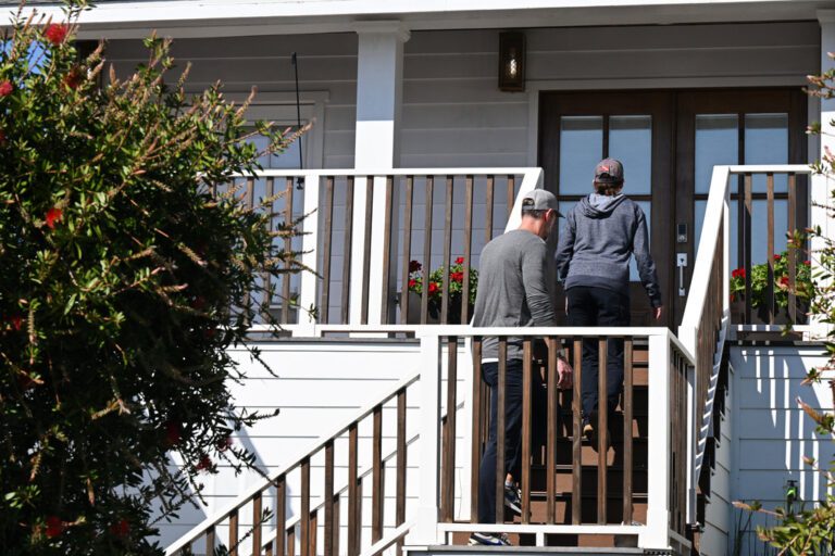 洛杉磯學區總部遭FBI突擊搜查 全國明星總監卡瓦略住所亦被查