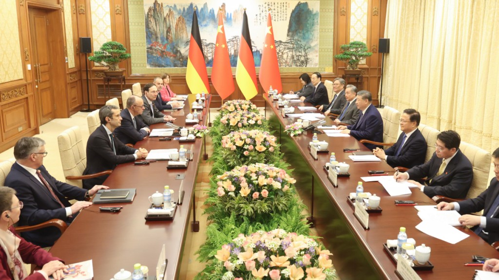 德國總理默茨首度訪華 與習近平會談聚焦深化雙邊合作