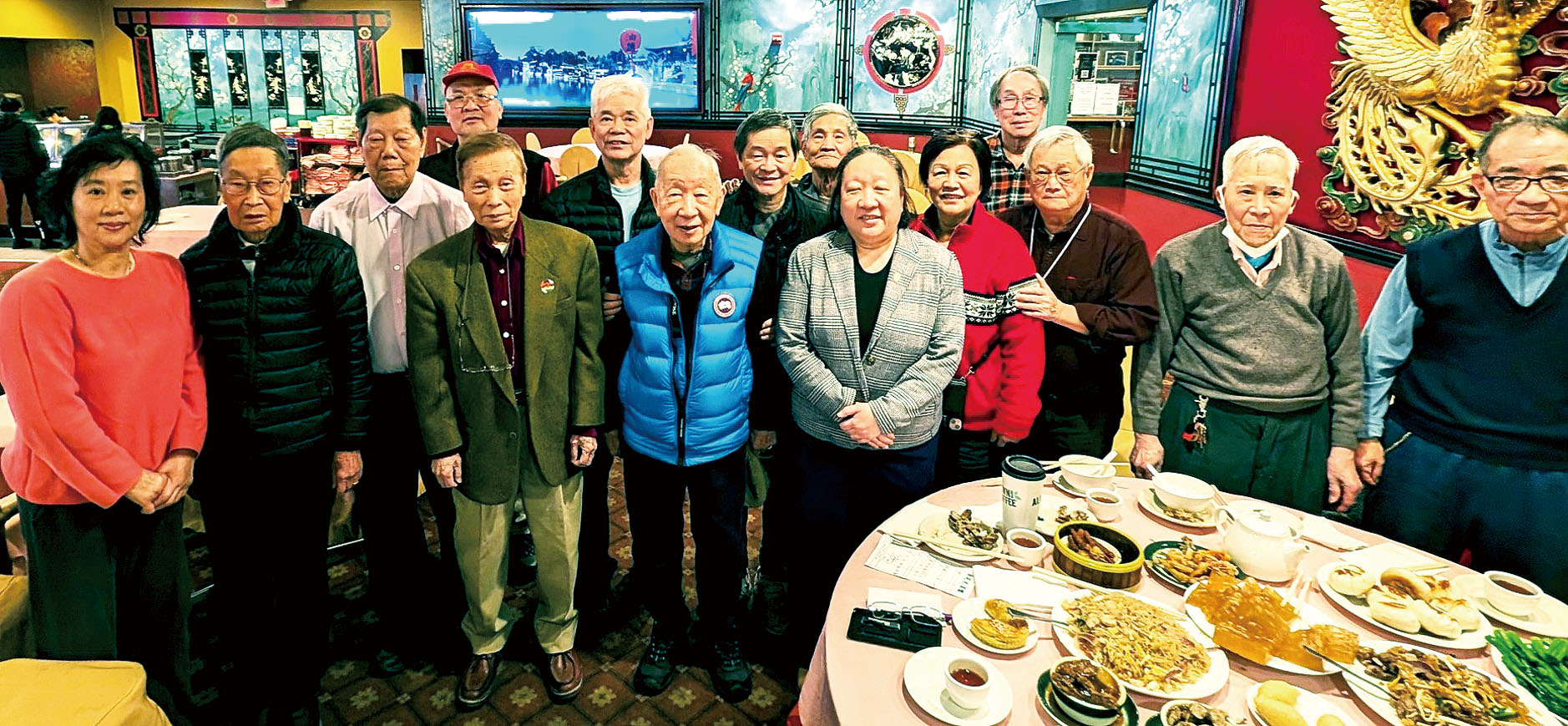 部分與會者合影。李強攝