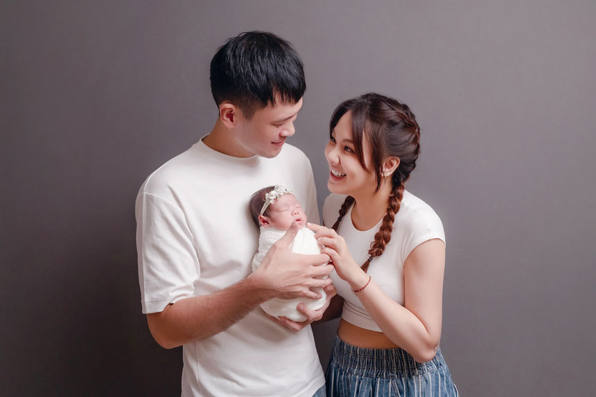 劉雨柔一家三口。網上圖片