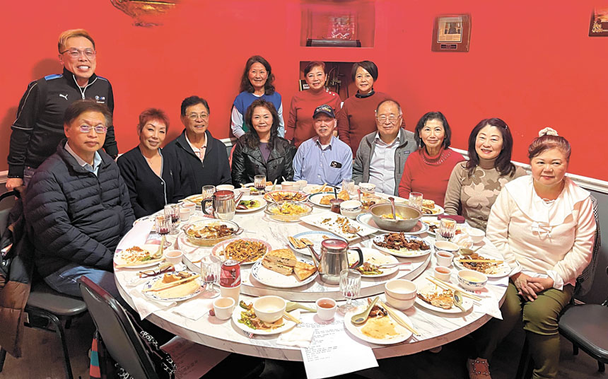 中國國民黨美西直一分部召開委員會議，決定「愛心媽媽表揚大會」將於5月17日舉辦。直一分部提供