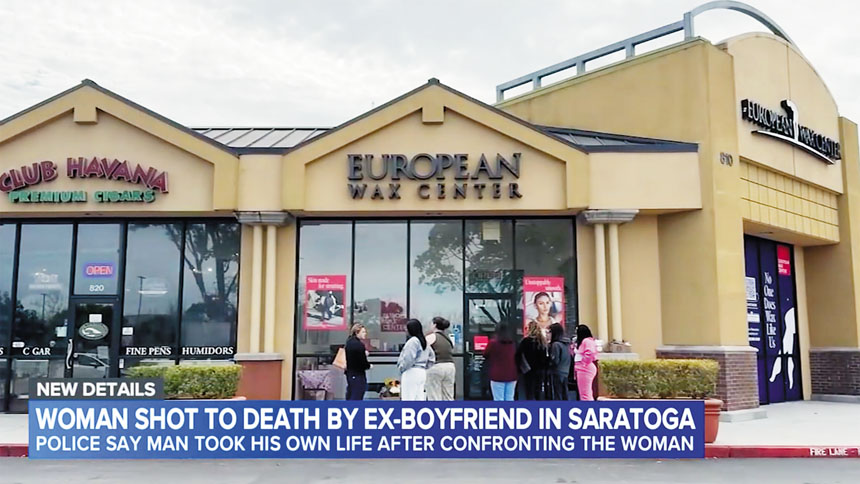 死者親友在案發地悼念。ABC7電視畫面