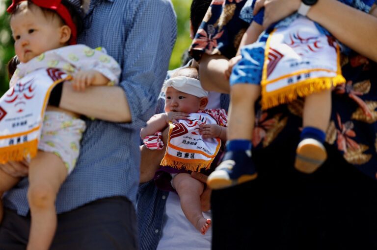 日本去年出生人口跌至70萬新低　比官方預測早17年出現