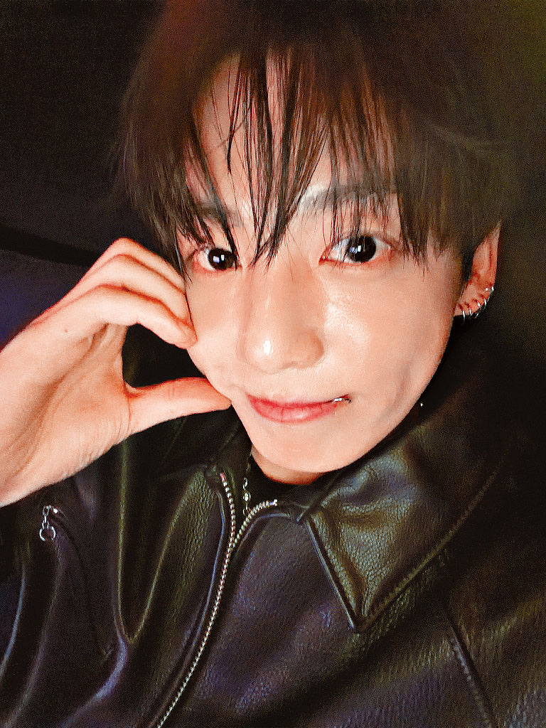 Jungkook直言直播後，相信會被公司「照肺」。