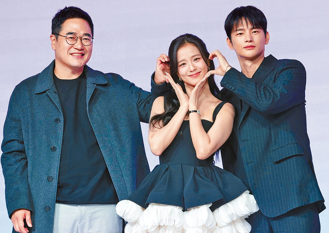 Jisoo指與導演金政植（左）溝通很多，望今次有好表現。