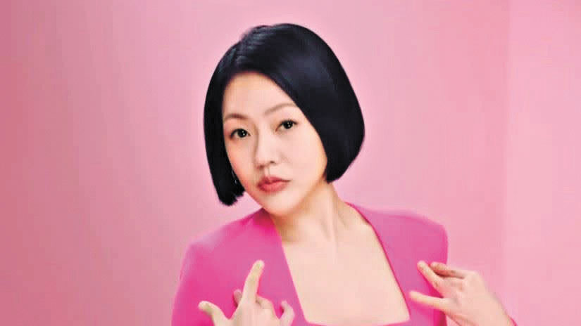 ■小S拍攝廣告，畫面中她氣色紅潤。網上圖片