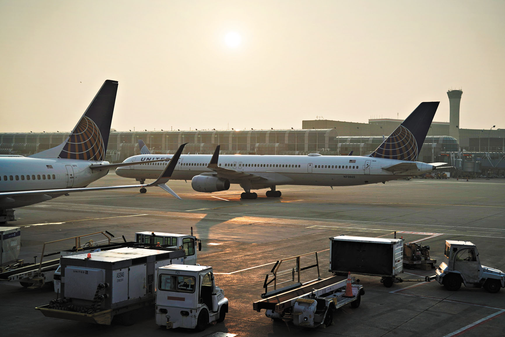 FAA考慮今夏削減芝加哥奧黑爾國際機場的航班數量。美聯社資料圖片