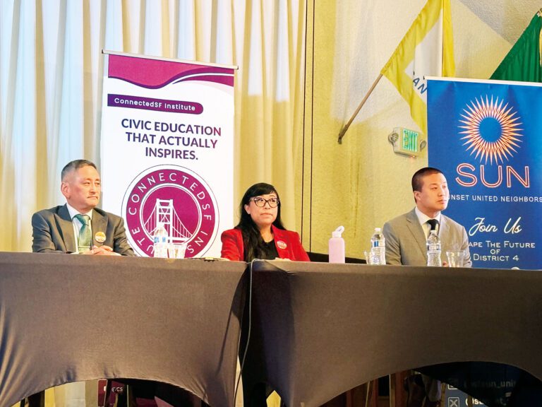 左起:第4區市參事候選人周紹鋆、朱凱勤、市參事王兆倫唇槍舌劍，針對預算、治安及大公路等議題激辯。 記者陳程威攝