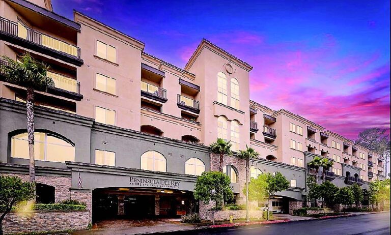 在 Peninsula Del Rey, 找到貼心照顧與安心生活