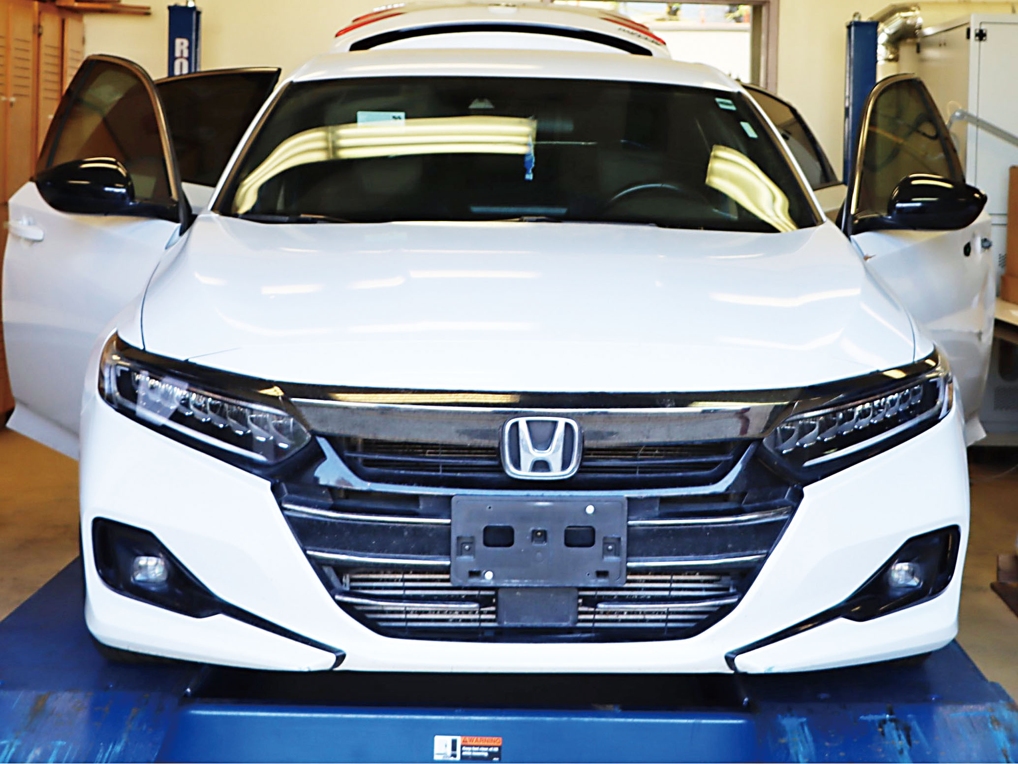 另一輛涉案白色本田汽車。聖華昆縣縣警局