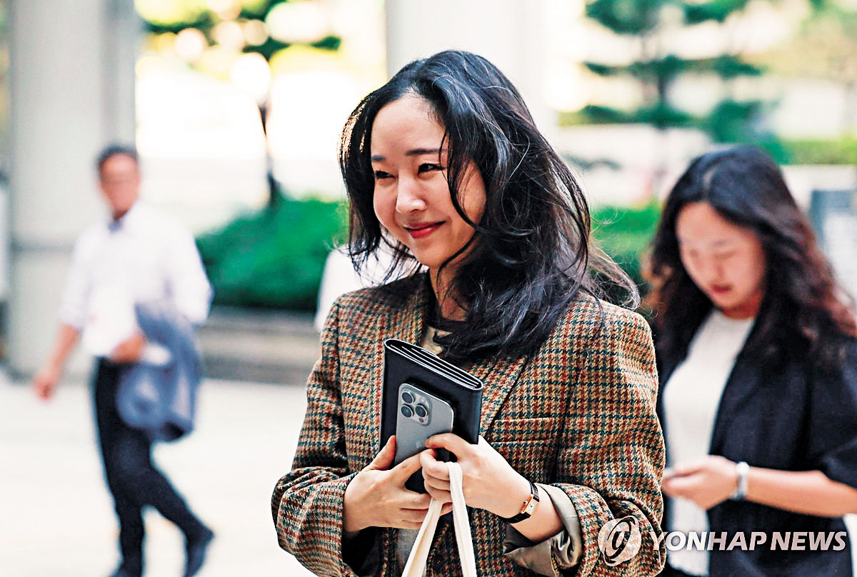 ■閔熙珍與HYBE的認沽期權案昨日獲判勝訴，HYBE須支付她255億韓圜。