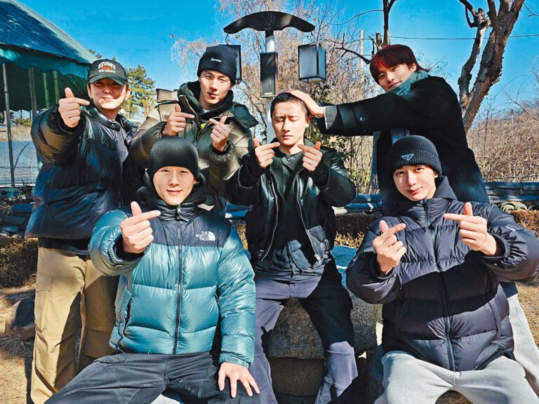 I.M獲Monsta X隊友歡送 姜丹尼爾入伍寫信告別