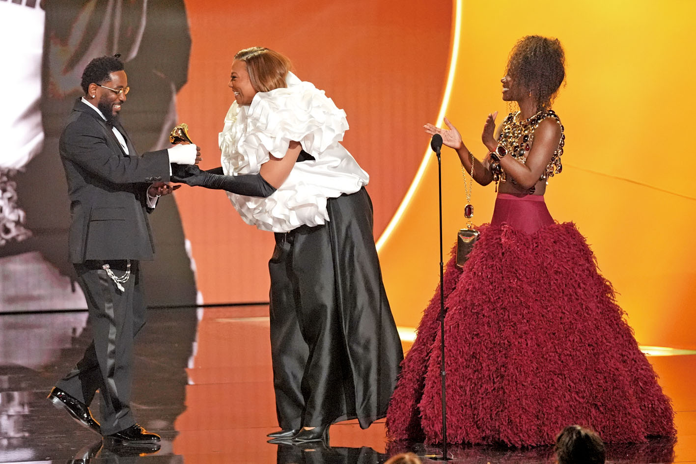 Kendrick Lamar(左)憑藉專輯《GNX》獲最佳饒舌專輯獎。美聯社