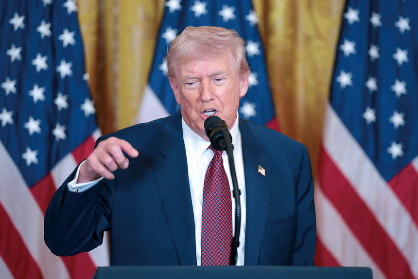 特朗普在表決結束後對忤逆他的共和黨人發出警告。路透社