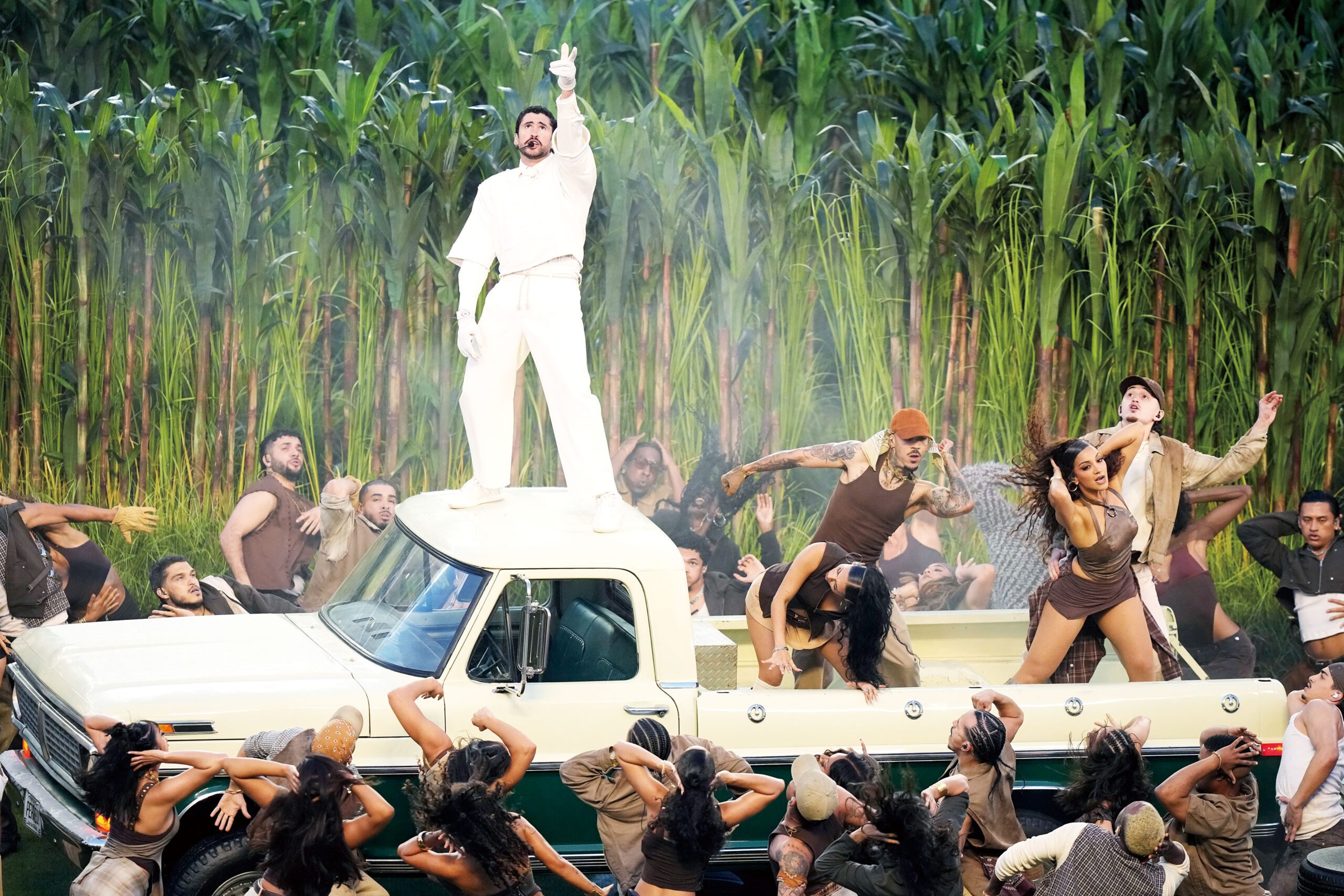 ■中場表演嘉賓「壞痞兔」登台表演。美聯社