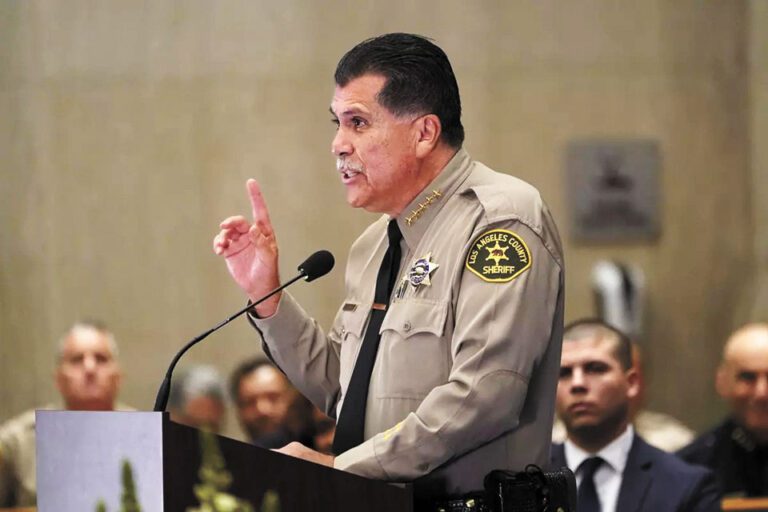 洛杉磯縣警局長羅盧納表示，「重奪與重建行動」在全加州已逮捕逾600人，救出150多名成年人及14名兒童；在洛杉磯縣，則有12名成年人與5名兒童獲救。美聯社