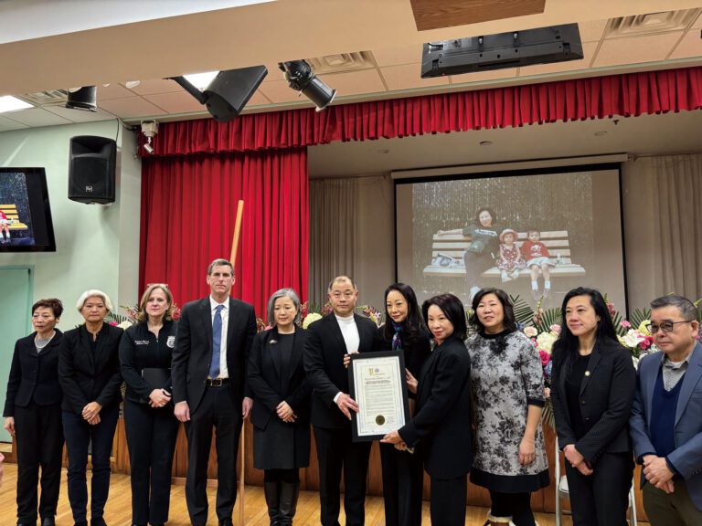 方秀蓉追思會法拉盛舉行，各界齊聚緬懷。