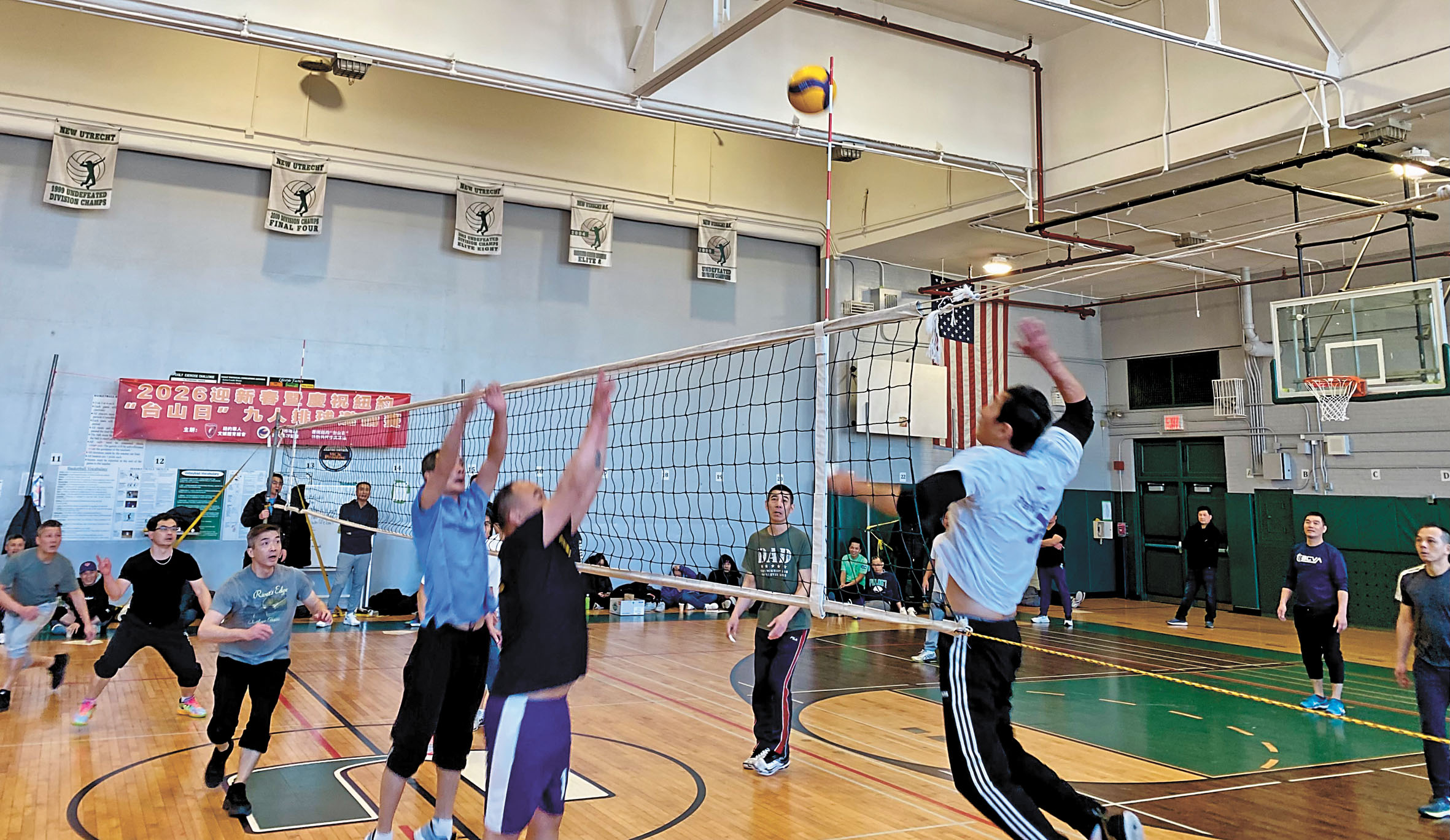 比賽精彩瞬間。          張之銘攝