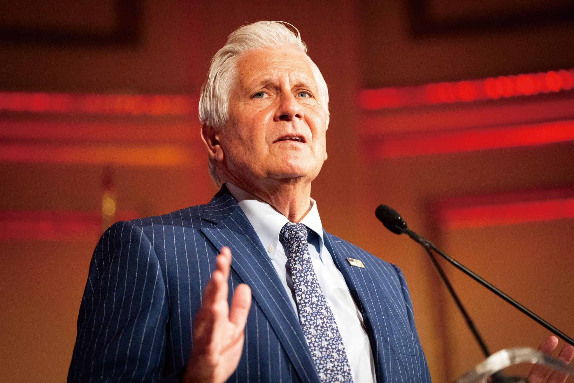 布萊克曼對新人選信心滿滿，並幽默地保證對方絕不會反悔。     Graham Dickie/紐約時報