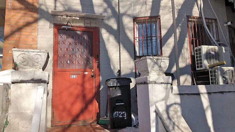 位於土庫的賭館搜獲毒品。