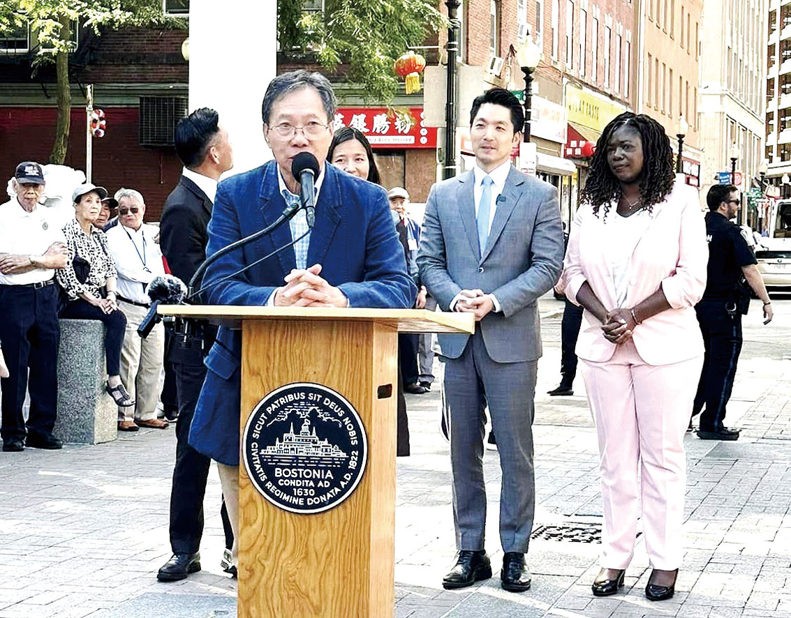 紐英崙中華公所主席雷國輝歡迎蔣萬安訪問波士頓。 檔案圖片